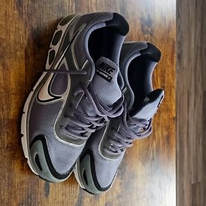 Nike Air Agitate 2 sneakers